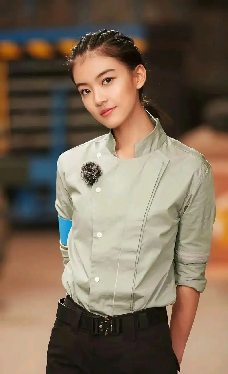 四川美女张雅玫气质出众,文艺范十足