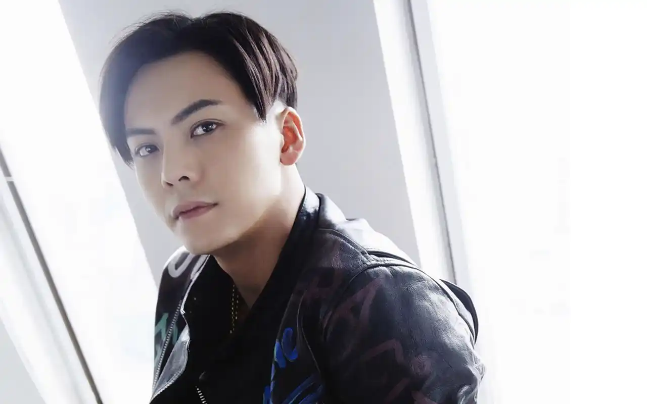 人气偶像陈伟霆时尚帅气写真图片桌面壁纸,近期人气飙升的男神陈伟霆