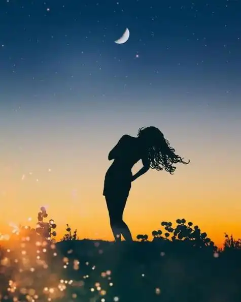 孤独难过伤感的图片(忧伤内涵句子说说心情短语)