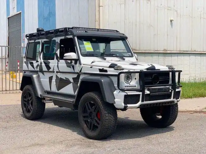 最新到店 配置:包牌落地460万19款巴博斯g700 4x4 颜色:迷彩白/双色