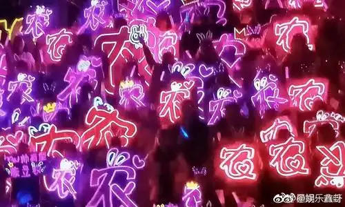 少年勇敢追梦将自己的汗水化作一个个音符在新年到来之际