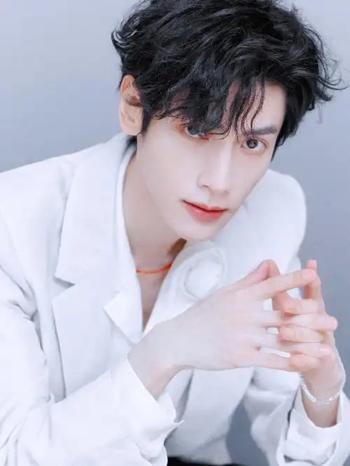 罗云熙|一颗心问你化成了一汪水