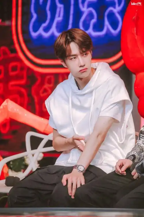 王一博 x 嘟嘟嘴02#王一博#这委屈巴巴的样子只有三岁吧,心都化了