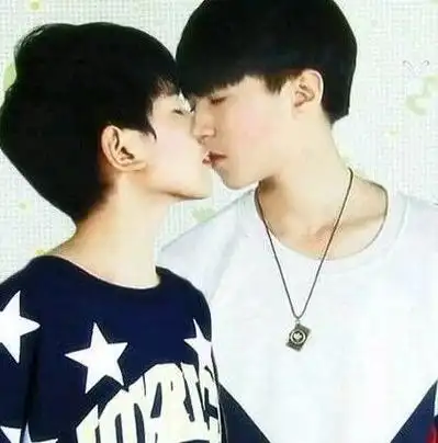 【图】王俊凯王源吻照曝光 tfboys尴尬被求婚