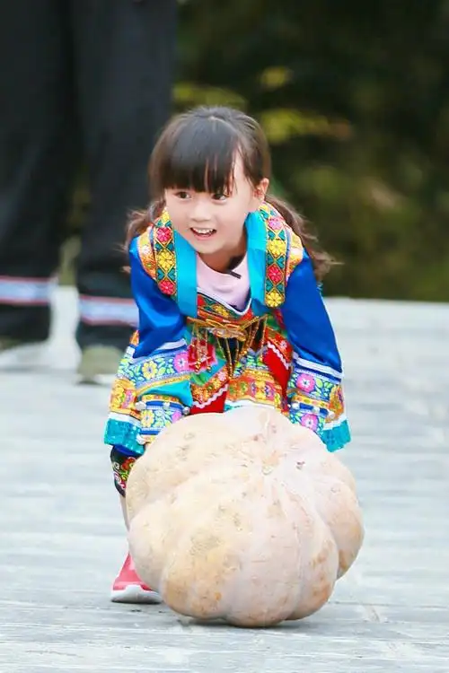 《爸爸去哪儿5》实习爸妈邓伦李沁高清图片