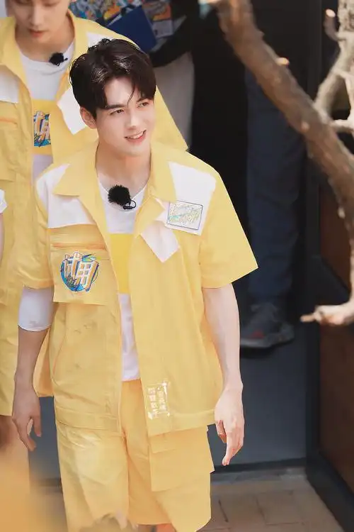 曾舜晞牛气满满的哥哥