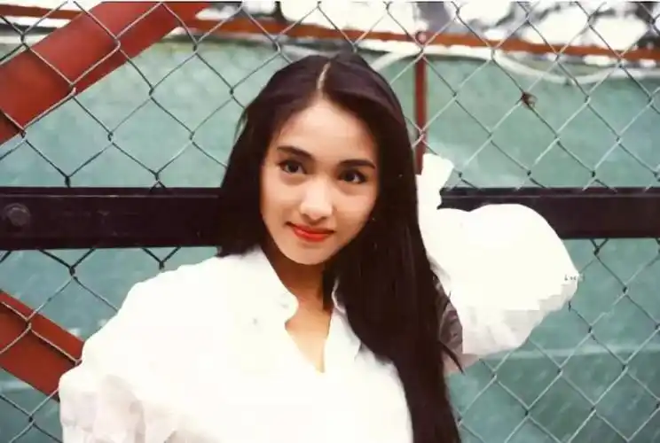 《古惑仔》25年,江湖还是那个江湖,但9位女神,却都改变了模样