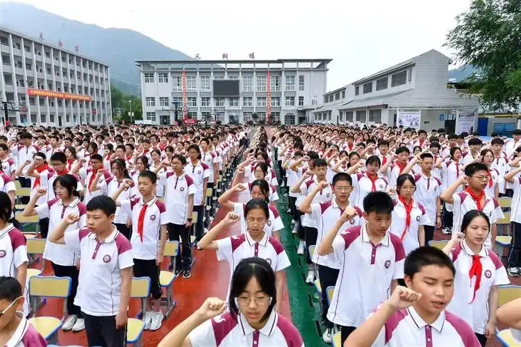 保康开展"全民禁毒.健康生活"暨"示范城市.创建有我"主题宣传活动 |