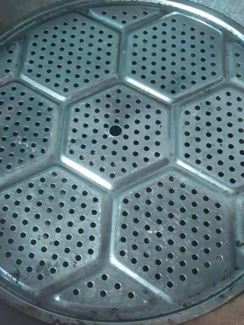 蒸馍篦子烫手,拿不出来怎么办?不急,这有妙招