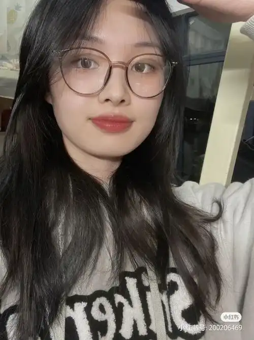 戴眼镜的女生真是太难了|圆脸|脸型|妆容|方脸|镜框_网易订阅