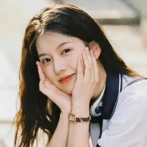 青春校园风清纯女生头像图片