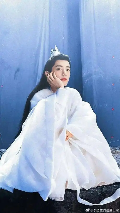 长身玉立,青兰玉树,不为过~有谁和我一样,喜欢看一些肖战的古装