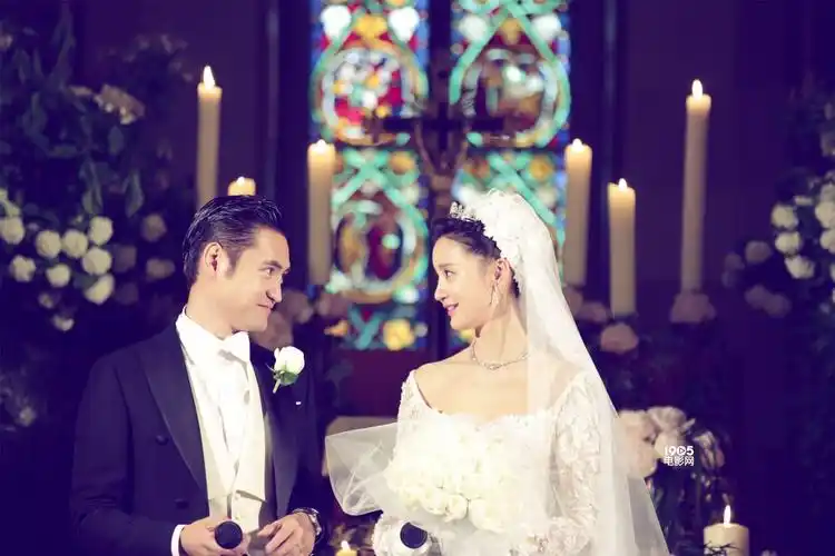 袁弘张歆艺婚礼中西合璧 胡歌领衔伴郎颜值爆表