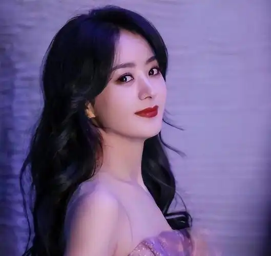 朝阳v姐赵丽颖看过人情冷暖也懂什么是拜高踩低