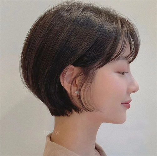 日网票选人气短发造型top4:挂耳短发
