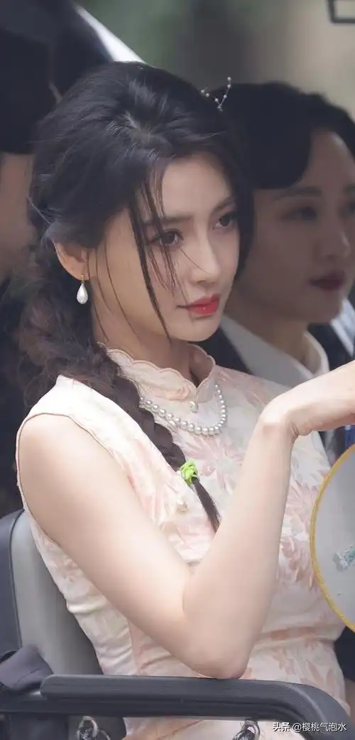 angelababy杨颖未精修照片颜值依旧稳定发挥