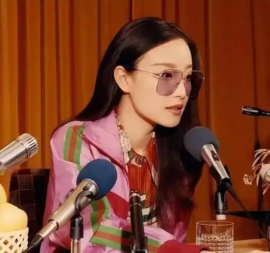 "时尚宠儿"李宇春,力挺肖战怒怼龙丹妮,助倪妮拿下顶奢代言_内涵_时候