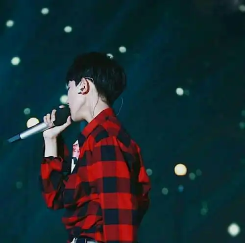 你留给我的是背影让我自己去体会, #tfboys# #王俊凯# #王源# #易烊