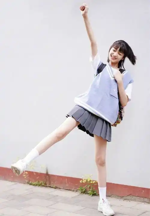 12岁小姑娘也如此时尚!