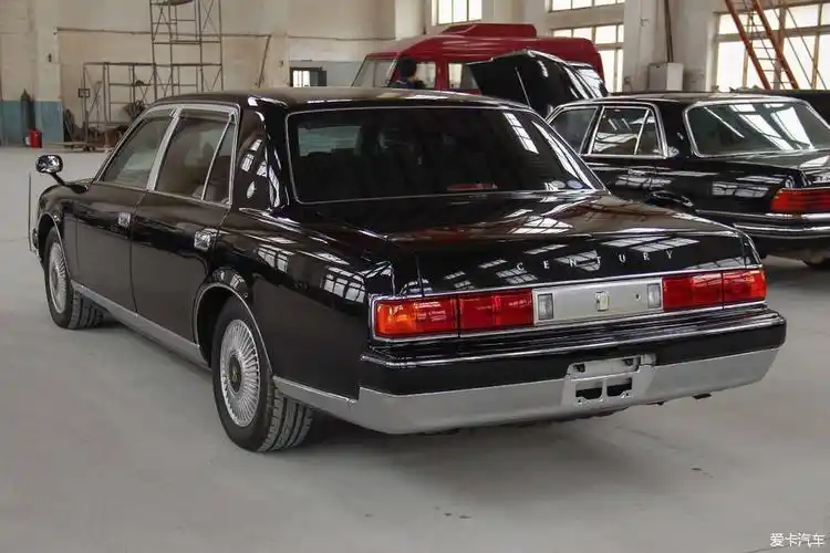 丰田世纪50lv12顶级奢华座驾纯手工打造