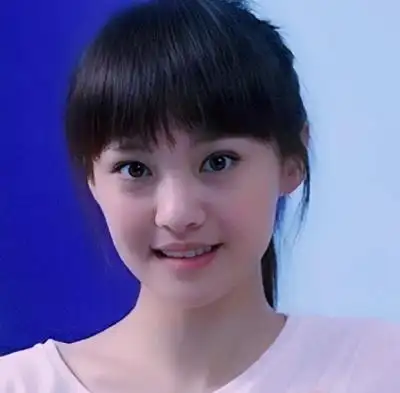 郑爽"出道前"旧照曝光,齐刘海小圆脸,不愧被称为"小仙女"