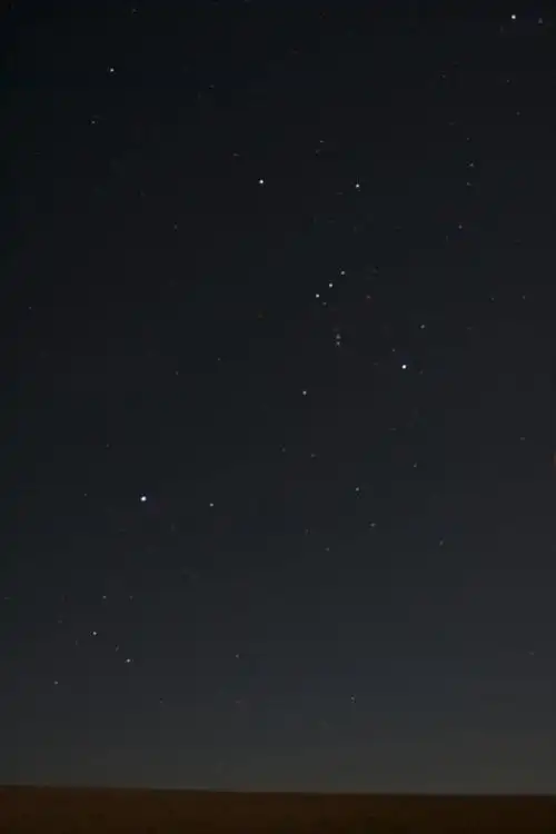 天空中最亮的星星(它是夜空中最亮的恒星)