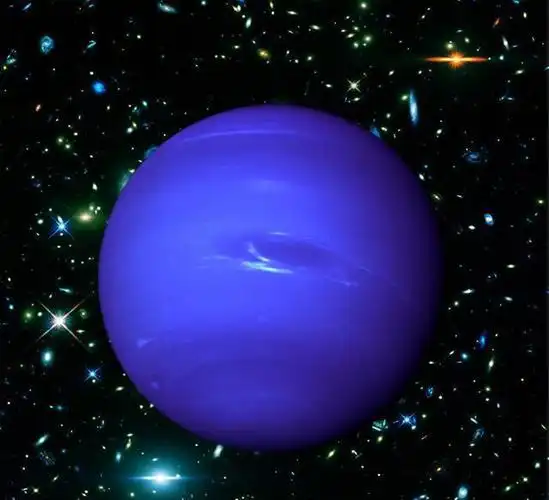 哈勃望远镜发现海王星上的暗涡不按照常规轨迹走