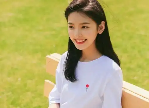 女人梦见自己光着全身被男人看见