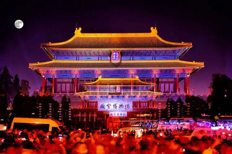 上元之夜:故宫紫金城灯光秀