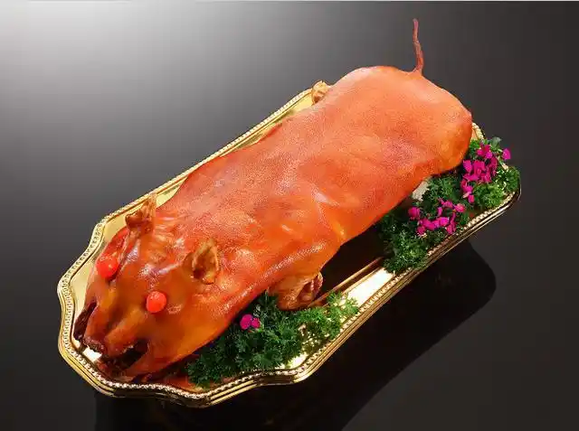 「美食」清明将近,祭祖金猪开售|粤菜|烤乳猪|牛杂_网易订阅