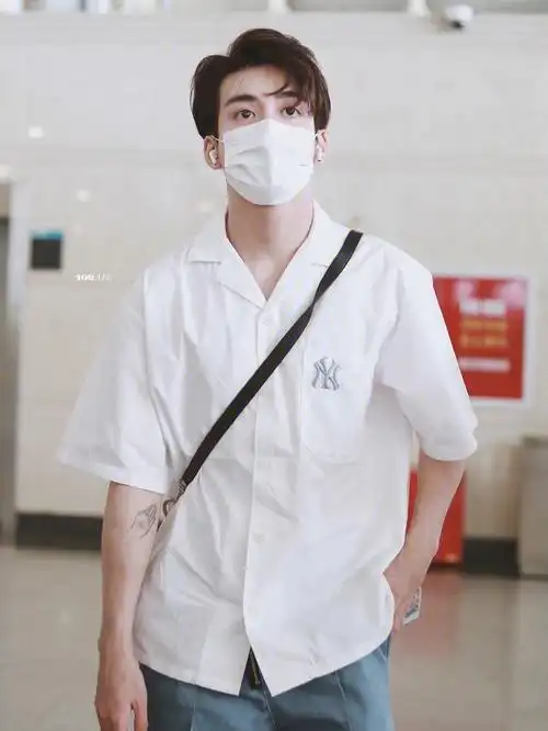 曾舜晞机场私服look男生穿搭676767