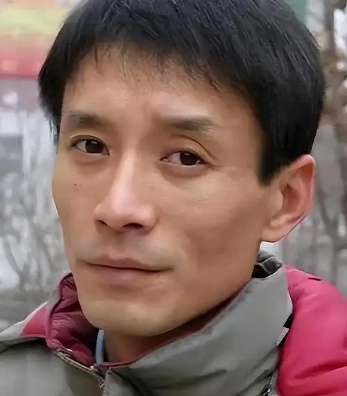 演员田小洁当过汽修工28岁考中戏离婚后娶江珊他凭啥