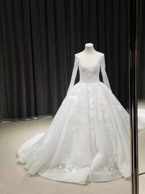 100款婚纱礼服|端庄典雅的法式长袖蕾丝婚纱