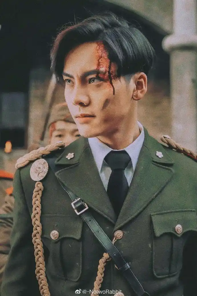 可云##男演员穿军装的样子#我真的超级超级爱佛爷@william威廉陈伟霆
