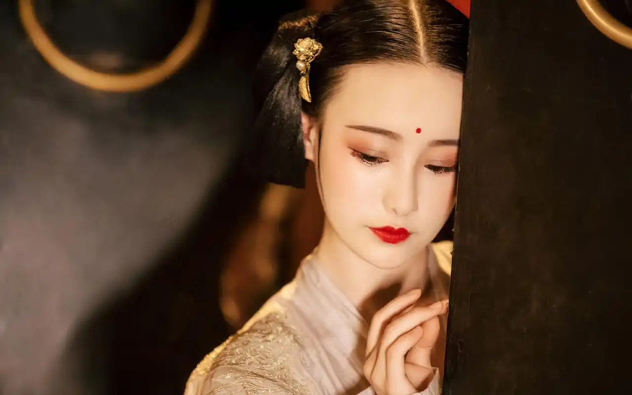 性感古装仕女唯美高清桌面壁纸