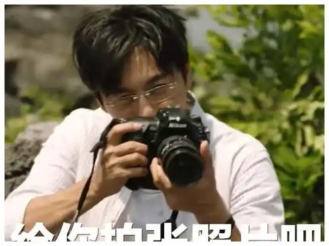 而且秦昊演技是真的好,要不然不会一瞬间"张东升"表情包刷爆全网,你们