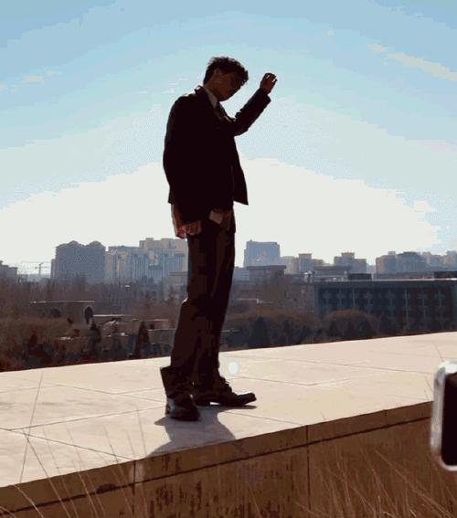 李易峰晒太阳live背影##李易峰晒太阳live背影图