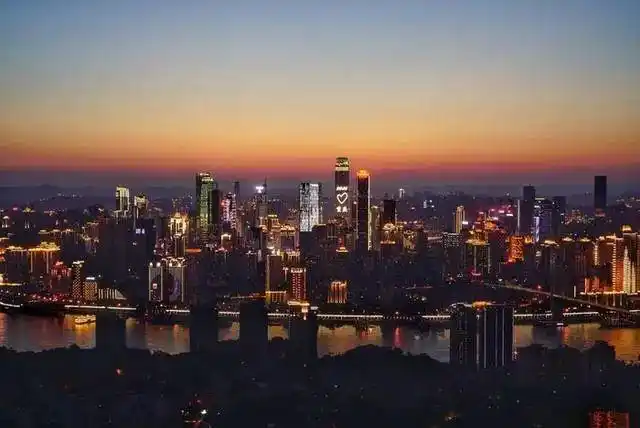 第一天重庆-时代峰峻之唯一女练习生-话本小说网