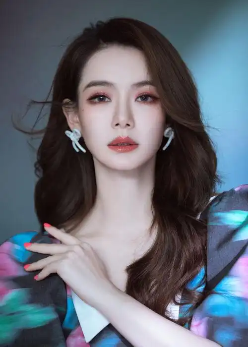 戚薇魅惑性感写真图片