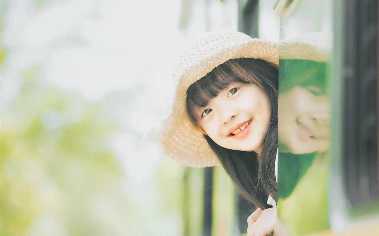 可爱超萌小女孩写真高清桌面壁纸