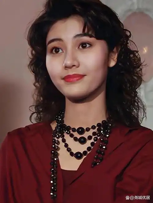 李嘉欣年轻时颜值有多绝!