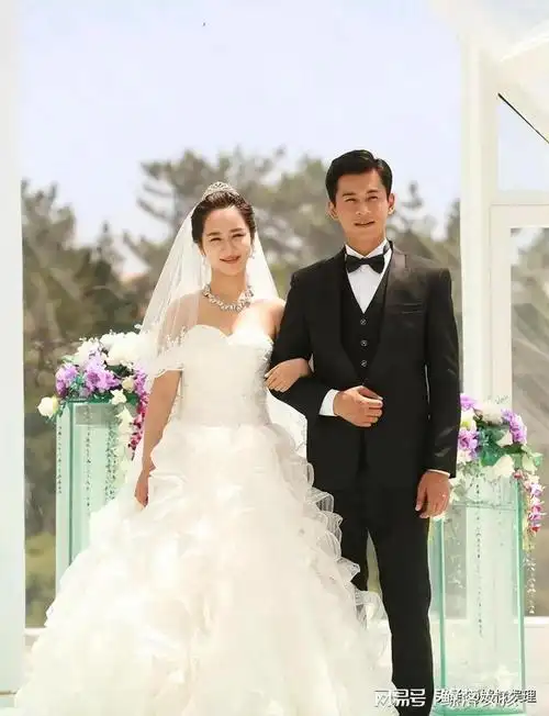 王丽坤与他同居8年,把最好的青春都给了他,他却转身与别人结婚