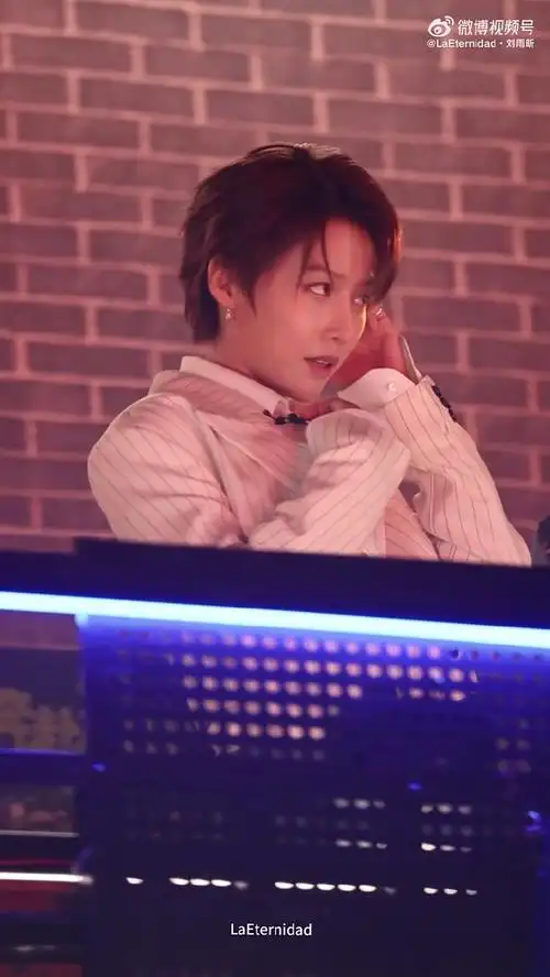 刘雨昕广州录制鹅新音综