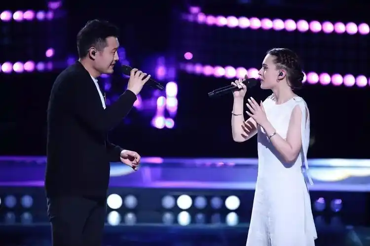 达布希勒图抓住最后机会晋级!《中国新歌声2》最强战队花落陈奕迅