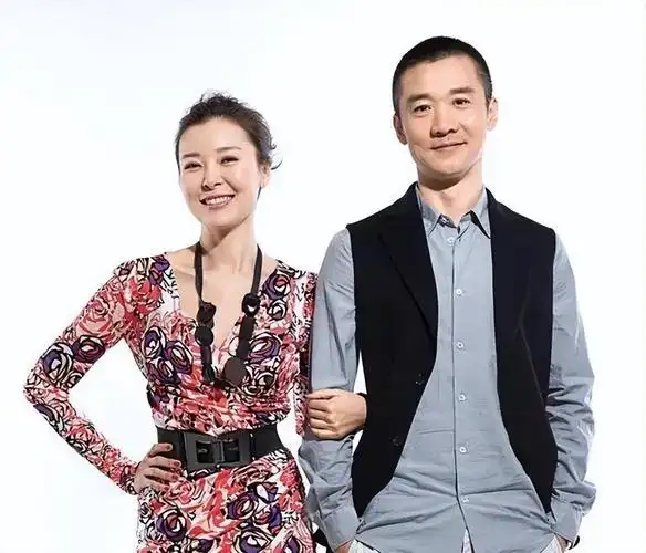 回顾黄志忠:为新欢抛家弃子,儿子的疏远让他悔恨不已,今还好吗