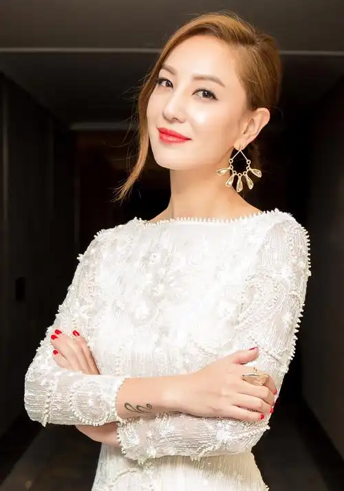 郑希怡 hei-yi cheng