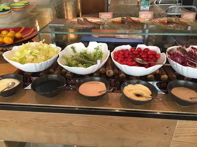 中式早餐竟然提供手工蛋饼,而且蛋饼的味道相当好吃.