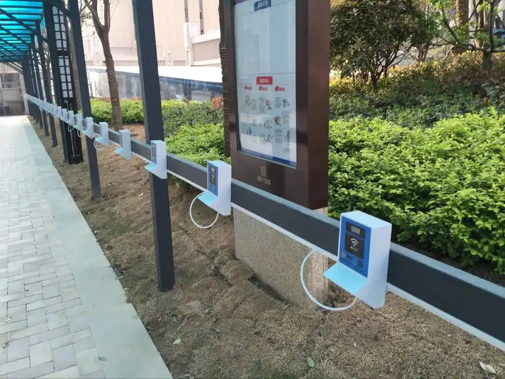 不需要投币电动车共享充电桩现身南京鼓楼区