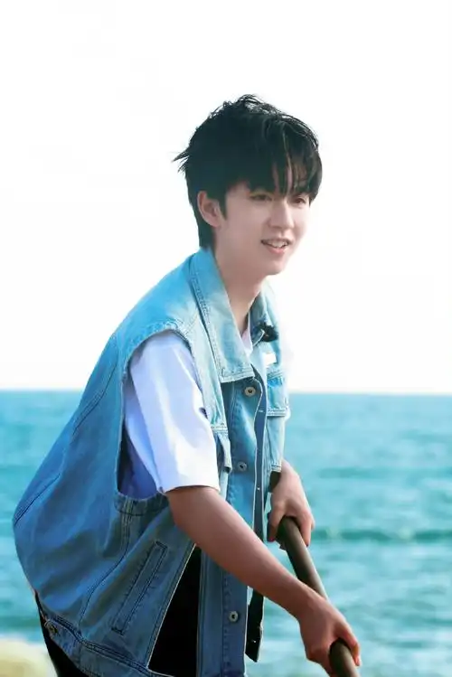 时代少年团海边花絮照