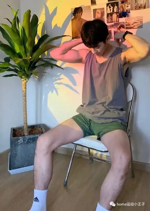 爱穿白袜的运动少年,软萌可爱的模样谁不爱?